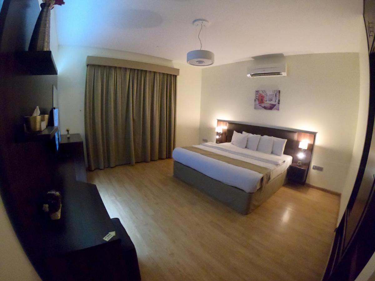 Weekend Hotel & Apartments Muscat Exterior foto