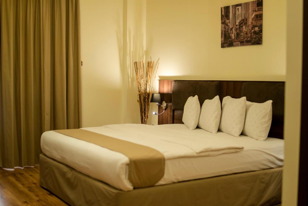 Weekend Hotel & Apartments Muscat Exterior foto