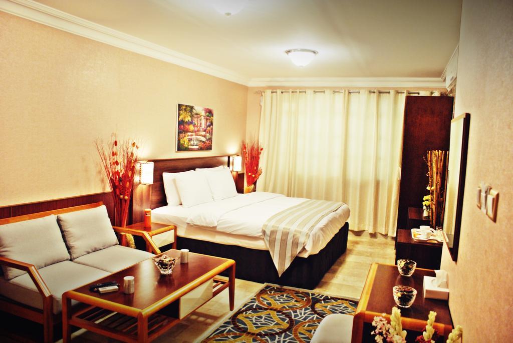 Weekend Hotel & Apartments Muscat Exterior foto