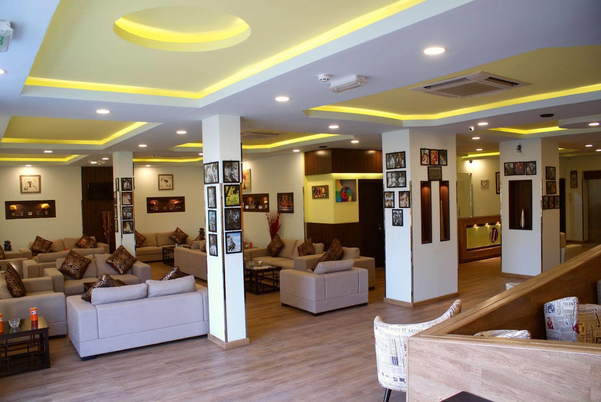 Weekend Hotel & Apartments Muscat Exterior foto