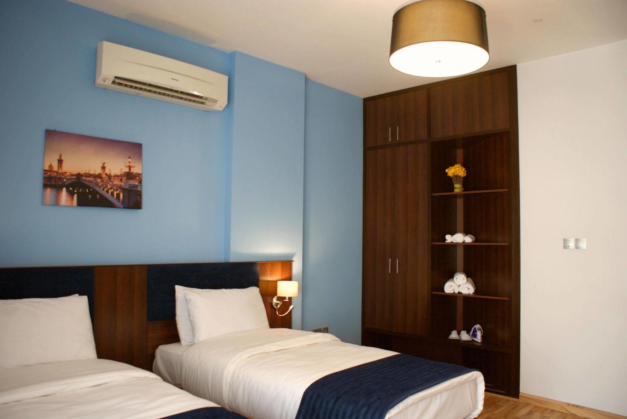 Weekend Hotel & Apartments Muscat Exterior foto